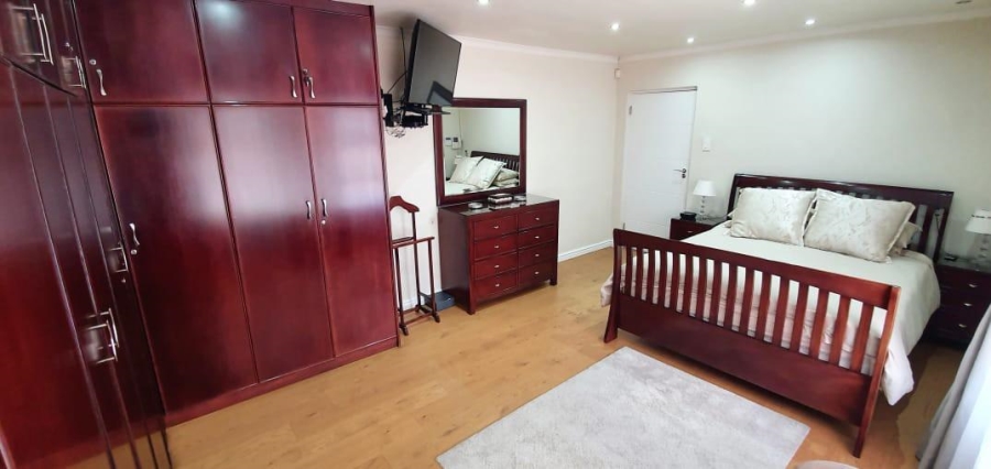 3 Bedroom Property for Sale in Charleston Hill Western Cape